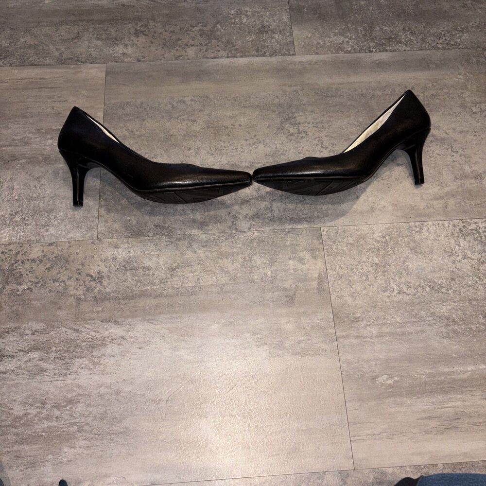 LifeStride Soft System Pointed Toe Black Pump 3 Inch Heel Shoes, Size 10M - Picture 2 of 8